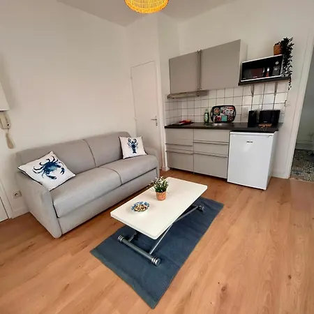 Lumineux à 2 Pas De La Avec Parking Privé